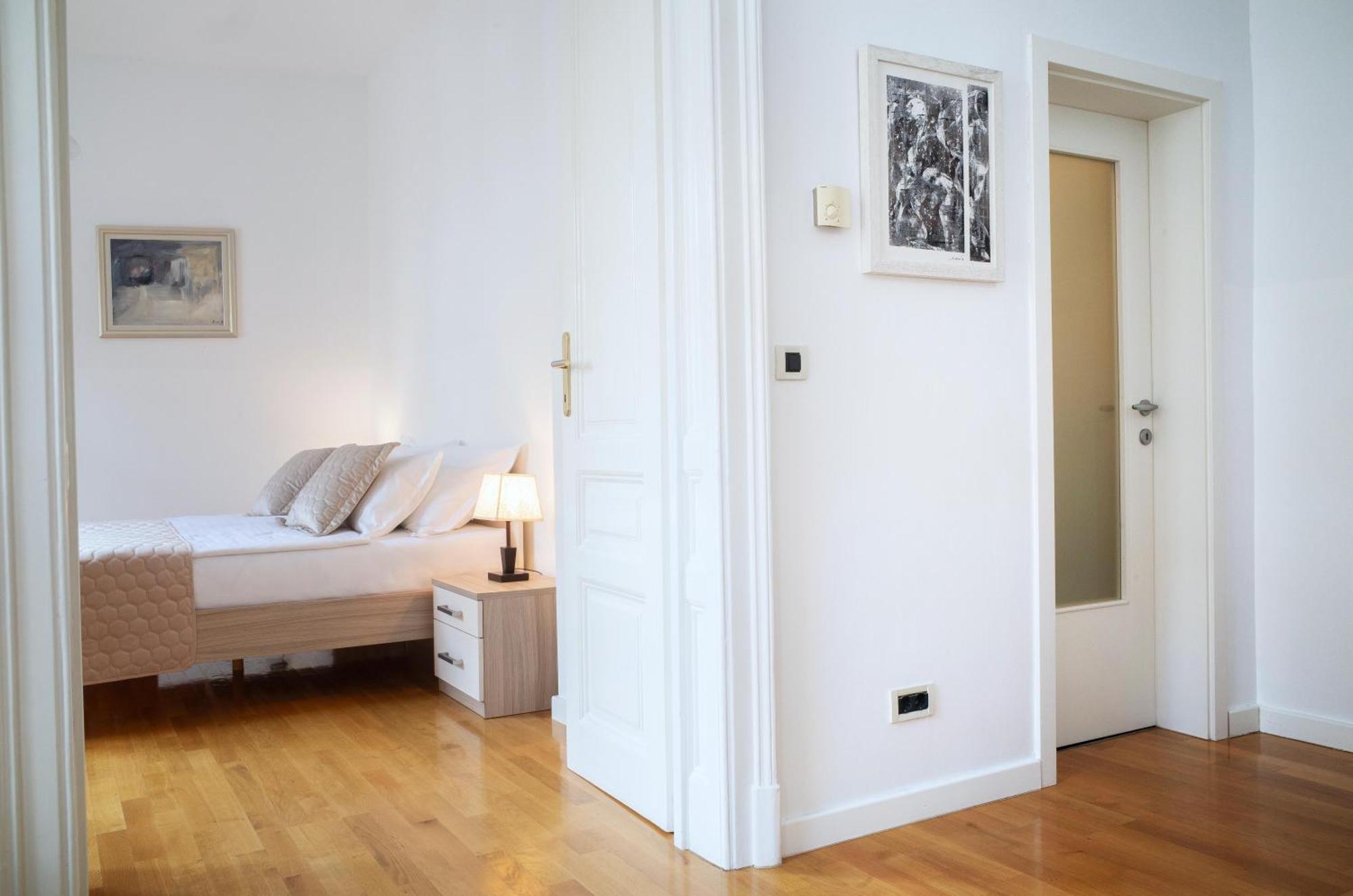 Apartment Korina - City Center Загреб Екстериор снимка