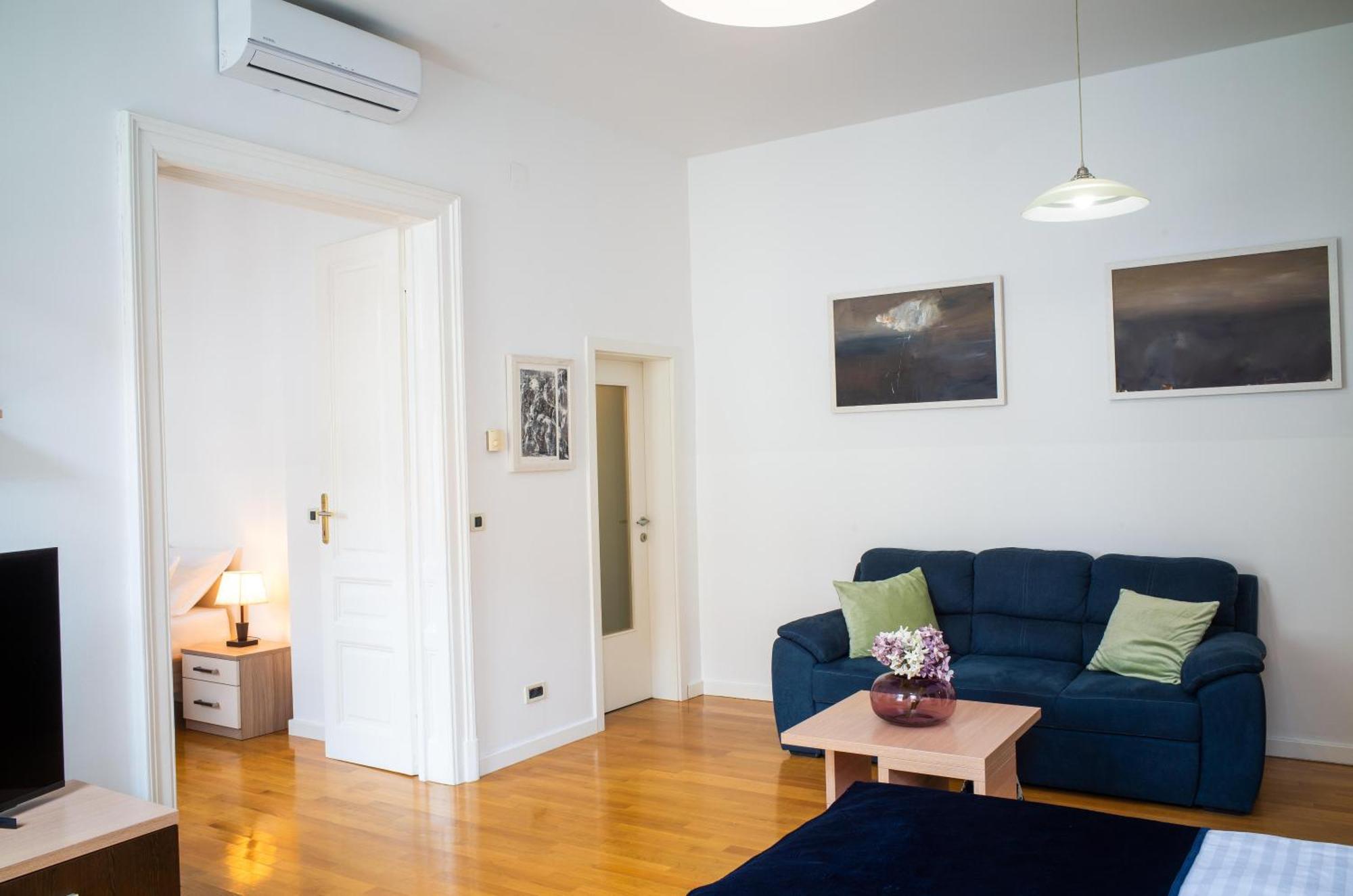Apartment Korina - City Center Загреб Екстериор снимка